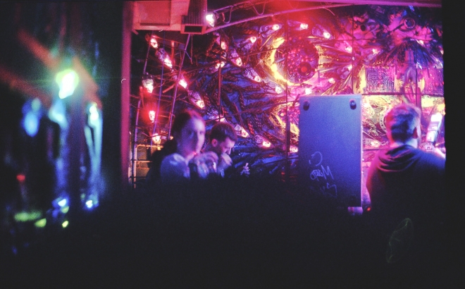 3 Konnekt, Cross club